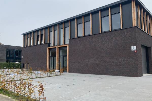 Bedrijfsruimte Eeser Gaard Steenwijk