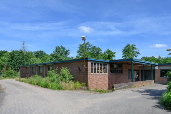 Bedrijfsruimte Karel van Gelreweg 30 Eerbeek