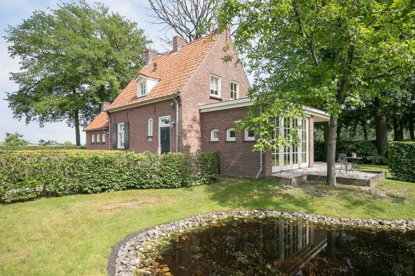 Agrarisch bedrijf Hugten 25 Maarheeze