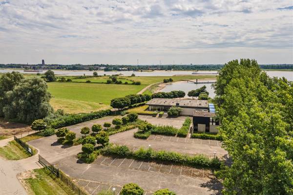 Horecagelegenheid Graaf Reinaldweg 20 Tuil
