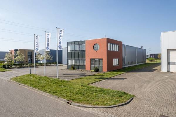 Bedrijfsruimte Eurolaan 11 Heerenveen