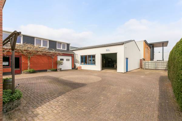 Bedrijfsruimte Westeinde 44 Roelofarendsveen