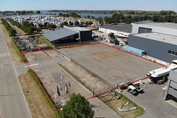 Verhard buitenterrein Marinaweg Drimmelen