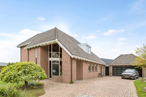 Bedrijfsruimte &# 39 Ravenstein
