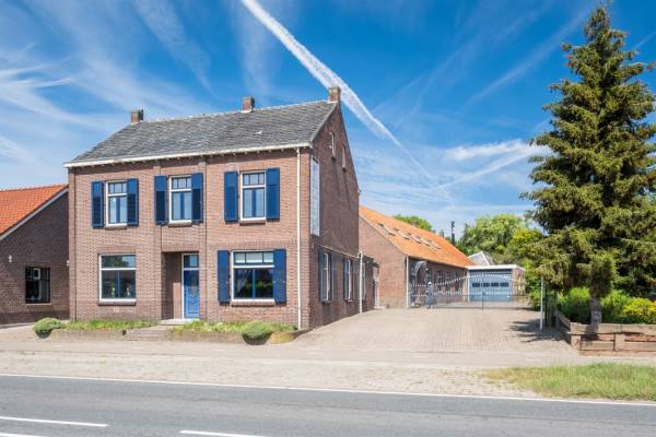 Bedrijfsruimte Napoleonsweg 30 Neer