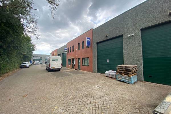 Bedrijfsruimte Mandenmakerstraat 100C Hoogvliet Rotterdam