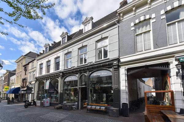 Winkelruimte Lange Hezelstraat 82 Nijmegen