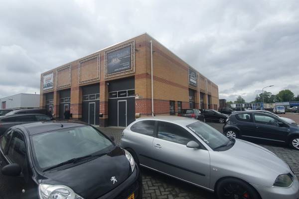 Bedrijfsruimte ten Catestraat 31 Assen