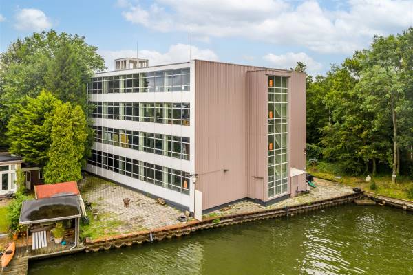 Bedrijfsruimte Stationsweg 28 Weesp