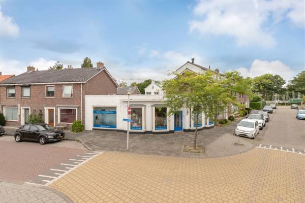 Winkelruimte Waterpoortstraat 22 Hellevoetsluis