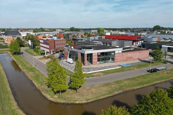 Bedrijfsruimte Ferrarilaan 2 Oud-Beijerland