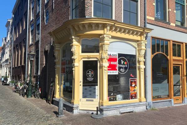 Winkelruimte Nieuwe Rijn 49 Leiden