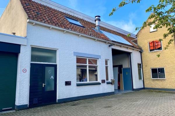 Bedrijfsruimte Oost-Voorstraat 84a Oud-Beijerland