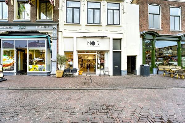 Winkelruimte Nieuwe Rijn 44 Leiden