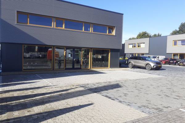 Winkelruimte Roomweg 4 Tuk