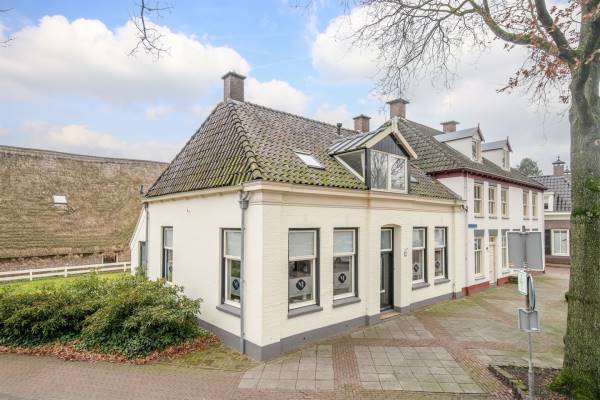 Kantoorruimte Burgemeester Veenhovenplein 3 de Wijk