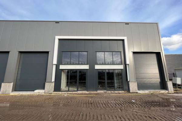 Bedrijfsruimte Spoordreef 10 Zevenbergschen Hoek (Gem. Moerdijk)