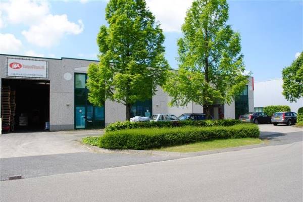 Bedrijfsruimte Dorpenbaan 11 - 13 Rijen