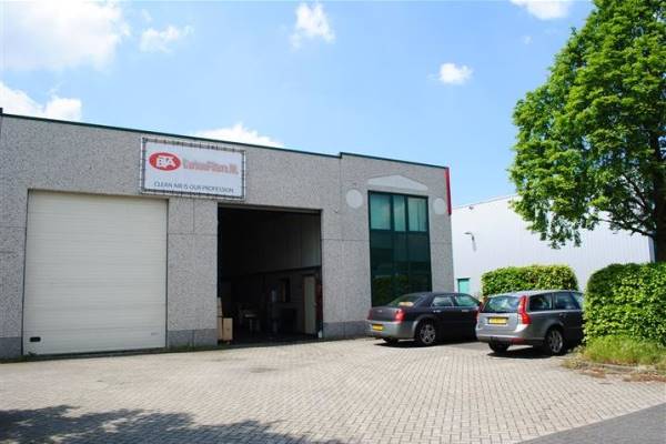 Bedrijfsruimte Dorpenbaan 15 Rijen