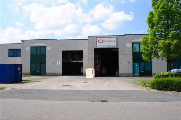 Bedrijfsruimte Dorpenbaan 9 Rijen