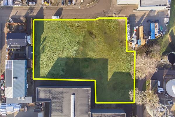 Verhard buitenterrein Uiterwaardenstraat Elburg