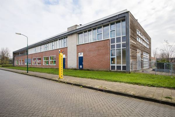 Maatschappelijk vastgoed Galerijmuur 50 Houten