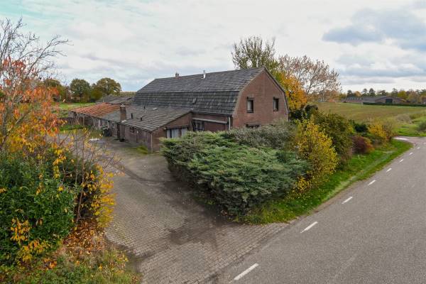 Agrarisch bedrijf Helenaveenseweg 48 Grashoek
