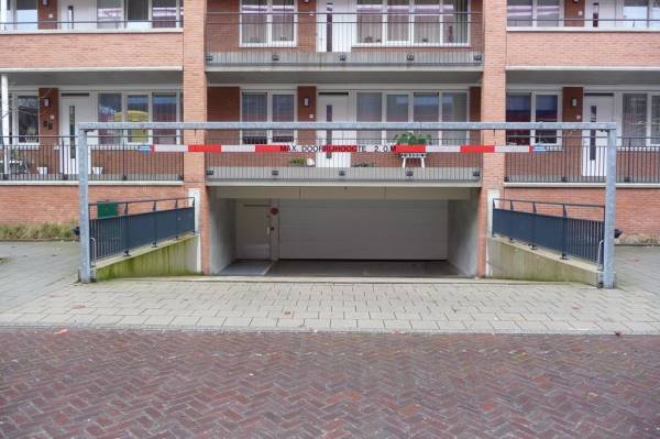 Bedrijfsruimte Raadhuisstraat Heemskerk