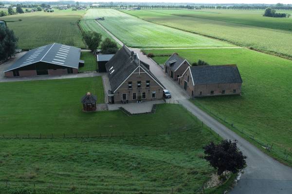 Agrarisch bedrijf Lekdijk 9- 11 Everdingen