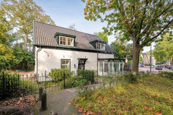 Kantoorruimte Burgemeester van Nispen van Sevenaerstraat 14 Laren (NH)
