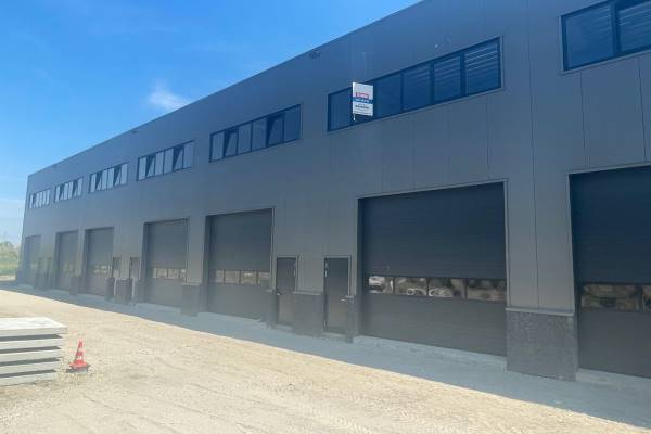 Bedrijfsruimte Govert van Wijnkade 39E Maassluis