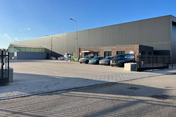 Verhard buitenterrein Binnenkamp 6 Hedel