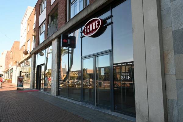 Winkelruimte Raadhuisplein 29 Drachten