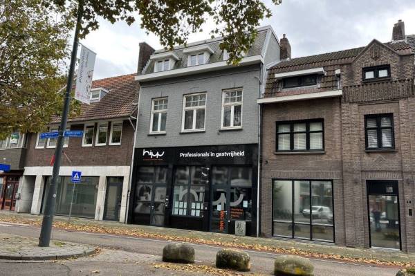 Winkelruimte Dr. Poelsstraat 16 Heerlen