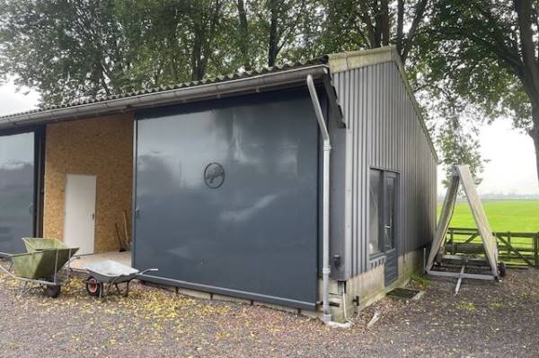 Bedrijfsruimte Broekermeerdijk 8 Watergang