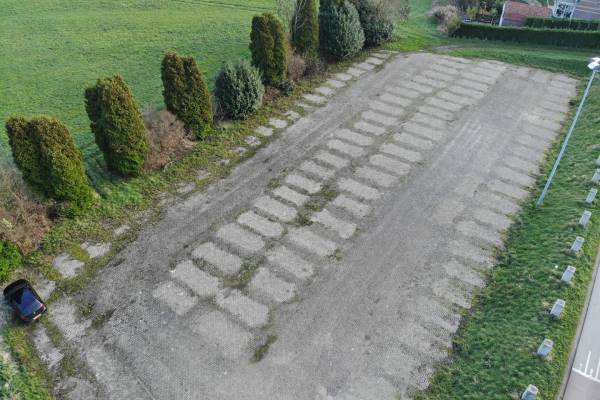 Verhard buitenterrein Oude Kerkstraat 6 Dussen