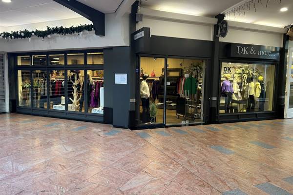 Winkelruimte Venneperhof 45 Nieuw-Vennep