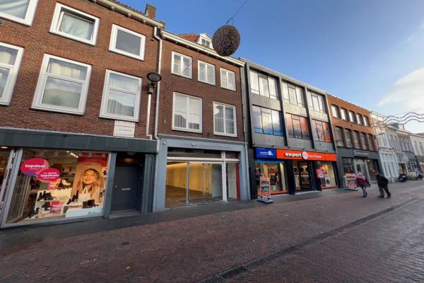 Winkelruimte Waterstraat 66 Tiel