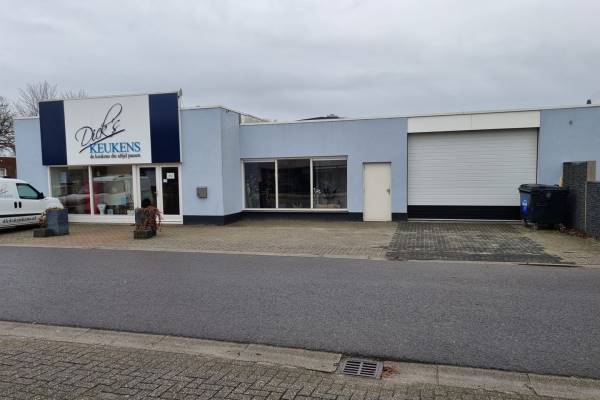 Bedrijfsruimte Abraham Niehuesstraat 1 Hollandscheveld