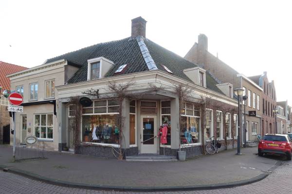 Winkelruimte Voorstraat 2 Klundert