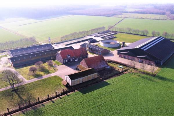 Agrarisch bedrijf Apenbroek 21 Heel