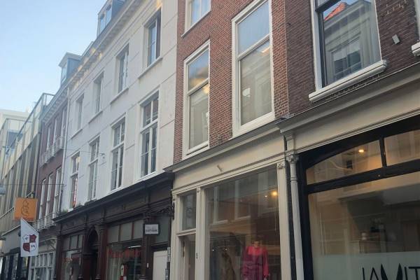 Winkelruimte Korte Houtstraat 9 Den Haag