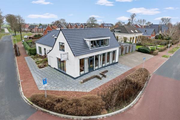 Winkelruimte Burg van Barneveldweg 10 Aduard