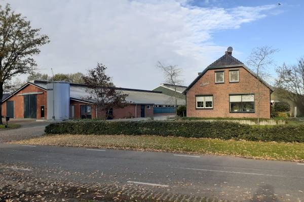 Agrarisch bedrijf Waalderweg 38a Mari&#235;nvelde