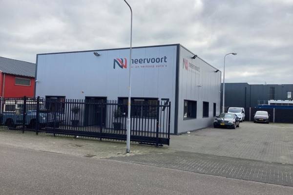 Verhard buitenterrein Edisonstraat 7 Nijkerk