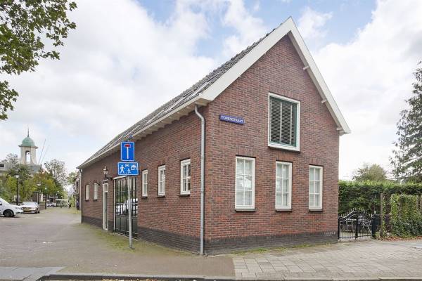 Bedrijfsruimte Torenstraat 1 Westzaan