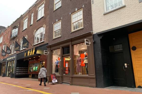 Winkelruimte Hooghuisstraat 21 - 23 Eindhoven