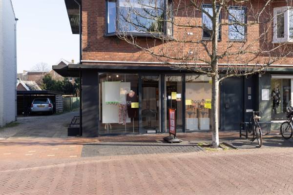 Winkelruimte Lindenlaan 21 Huizen