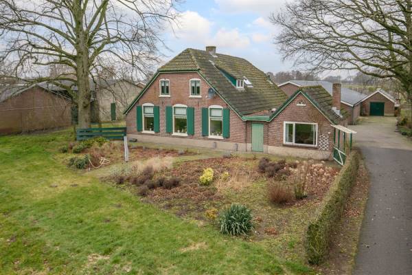 Agrarisch bedrijf Ruitenbeekweg 21 Lunteren