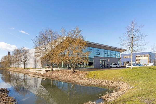 Bedrijfsruimte Honderdland 302 Maasdijk